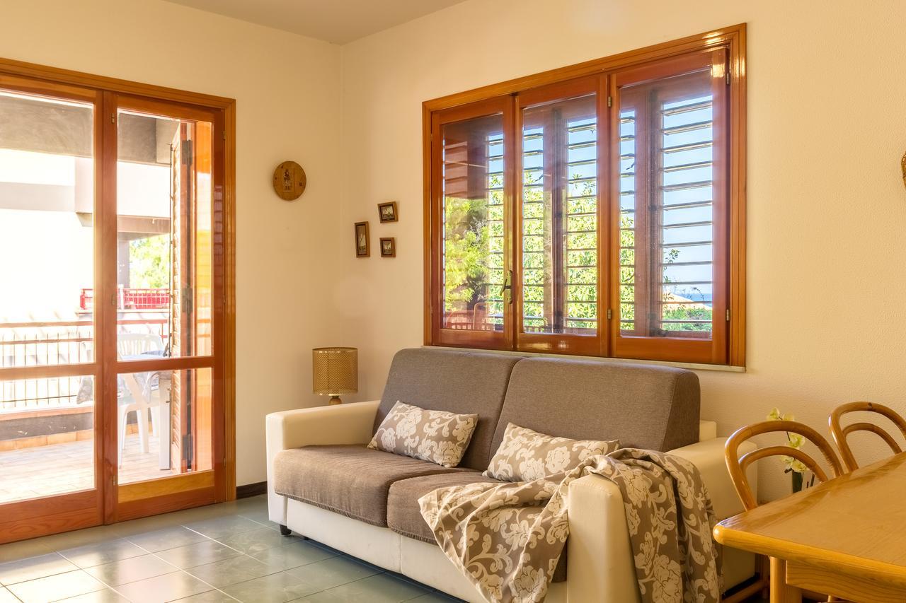 Blue Wood Apartment Летояни Екстериор снимка