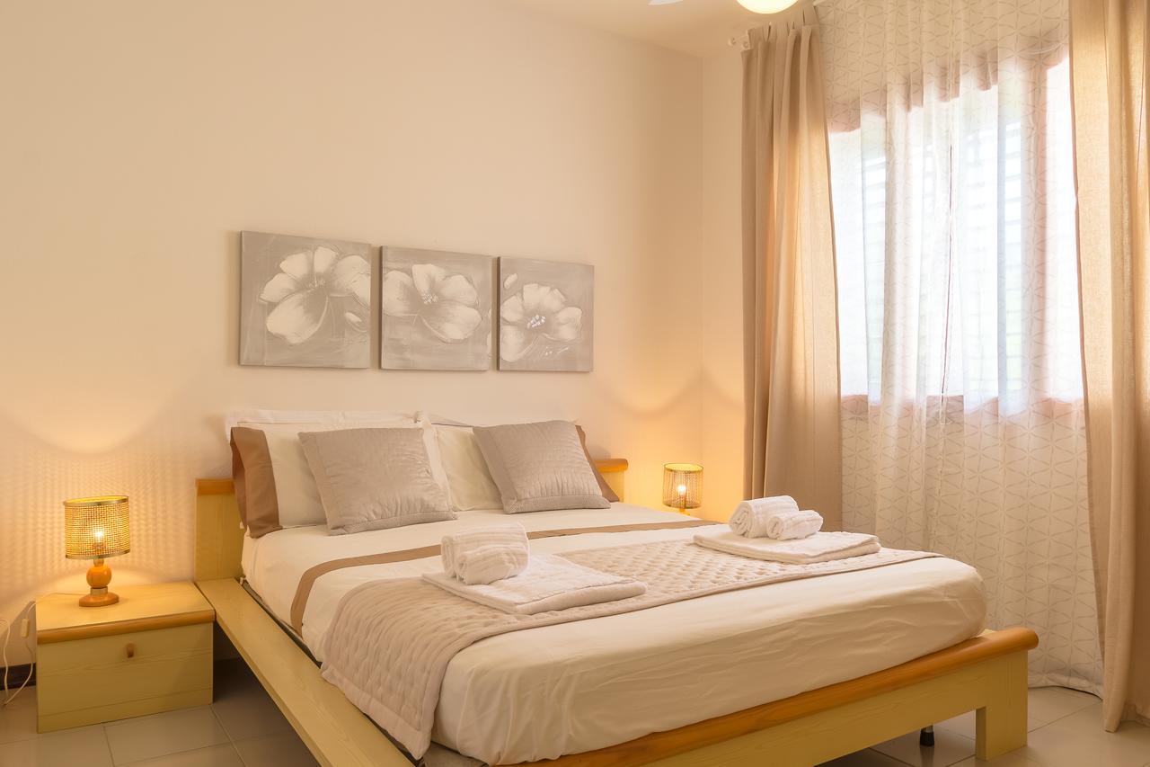 Blue Wood Apartment Летояни Екстериор снимка